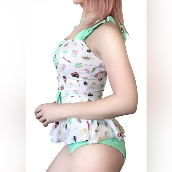 NWOT 🧁 Vintage Sweets Onesie Bodysuit - Picture 2 of 7